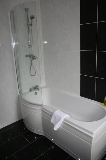 Bathroom 4, High Dalby House, North Yorkshire