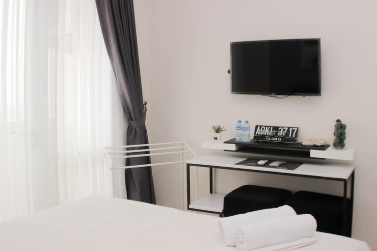 Bedroom 3, Cozy Stay And Tranquil Studio At Vasanta Innopark Apartment, Cikarang
