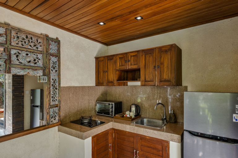 Dining Room 8