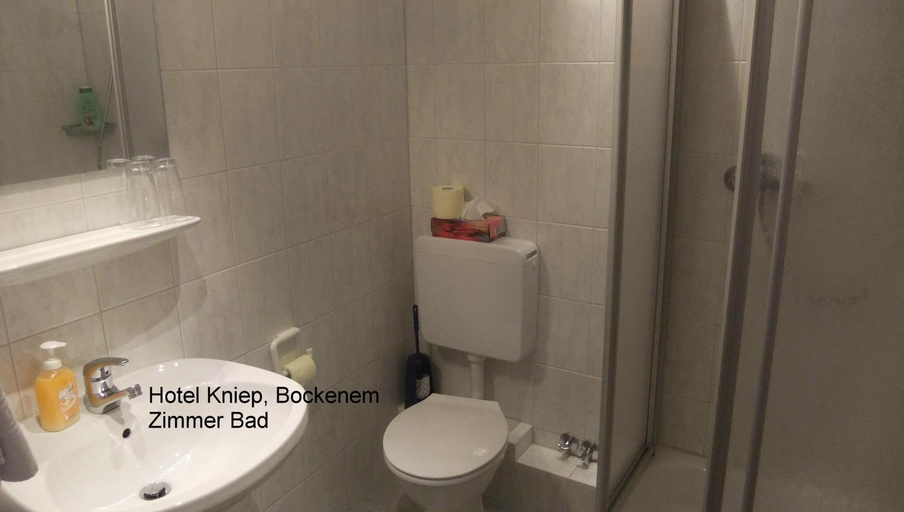 Bathroom 3, Hotel Kniep, Hildesheim