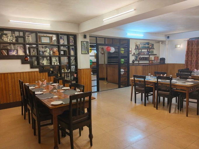 Food & Drinks 5, Dew Pond, East Sikkim