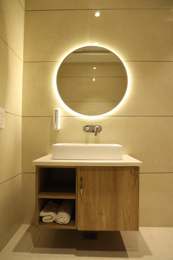 Bathroom 3, Hotel Crown Savoy, Amritsar