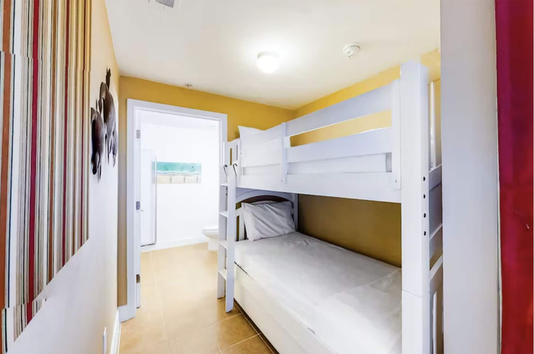 Bedroom 4, Tidewater 1113, Bay