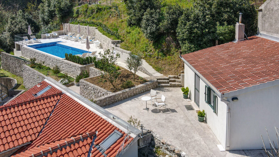 Exterior & Views 2, Apartments Doncic