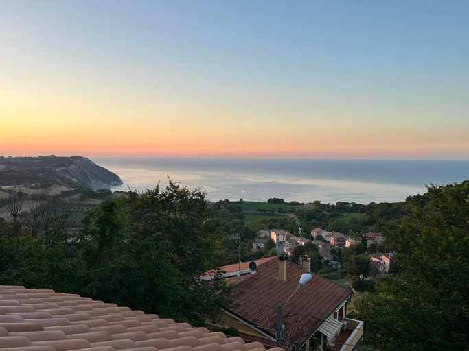 Others 4, Le Relais du Lierre, Ancona