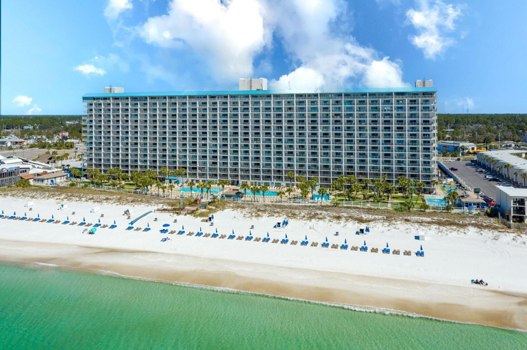 Exterior & Views, The Summit 1215, Bay