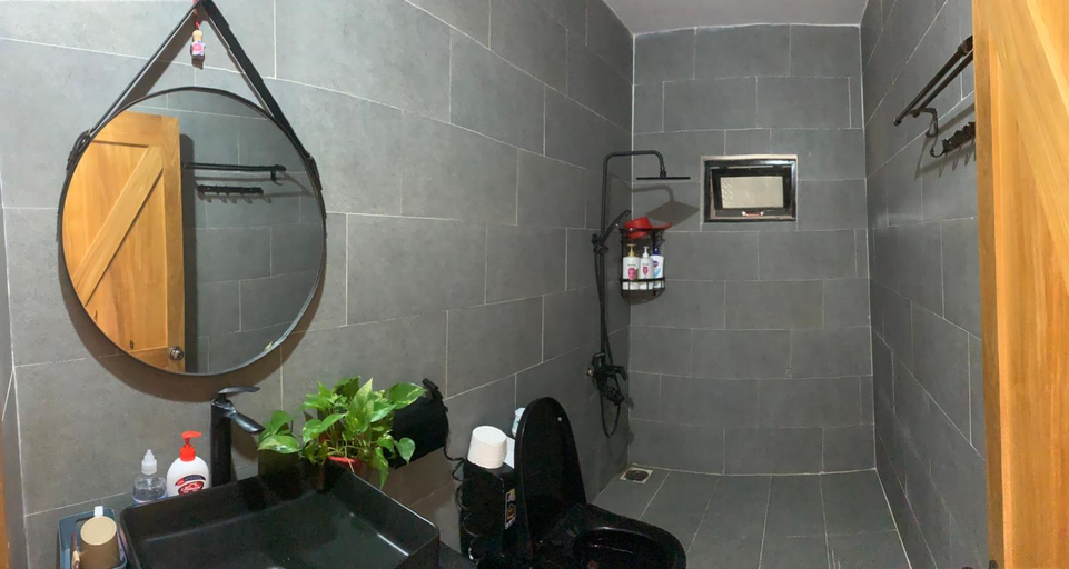 Bathroom 4, Pinky Moon House Mang Đen, Kon Plông