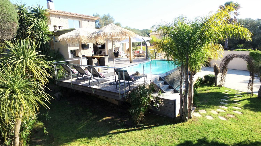 Others 3, Villa CASA BAGGIA, proche plage, piscine a debordement chauffee, pool house, Corse-du-Sud