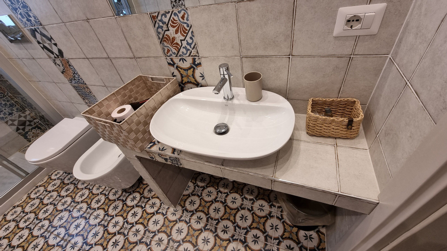 Bathroom 4