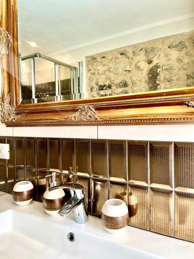 Bathroom 2, Dimora di Charme Rooms & Apartments, Verona