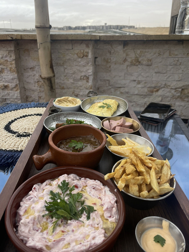 Food & Drinks 5, King tout hotel, Kirdasah