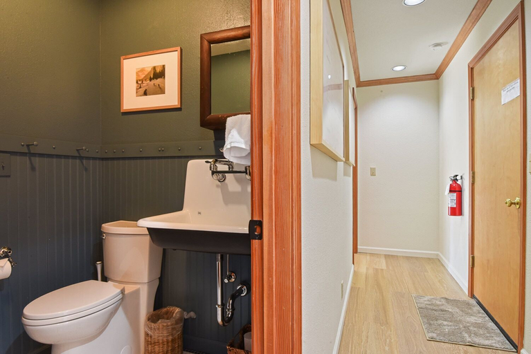 Bathroom 3, Heritage Crest, Placer