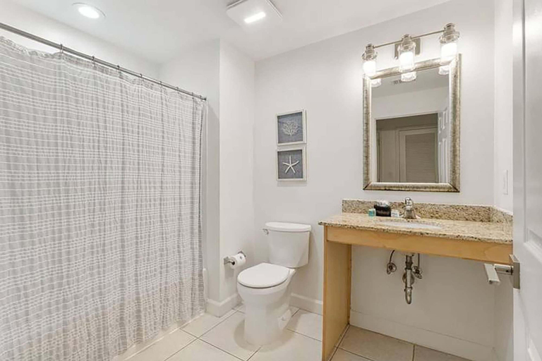 Bathroom 3, Splash 1902e - Cast-a-waves, Bay