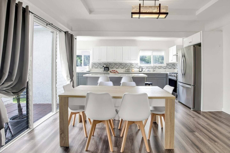 Others 5, South Sycamore by Avantstay Centrally Located, Los Angeles