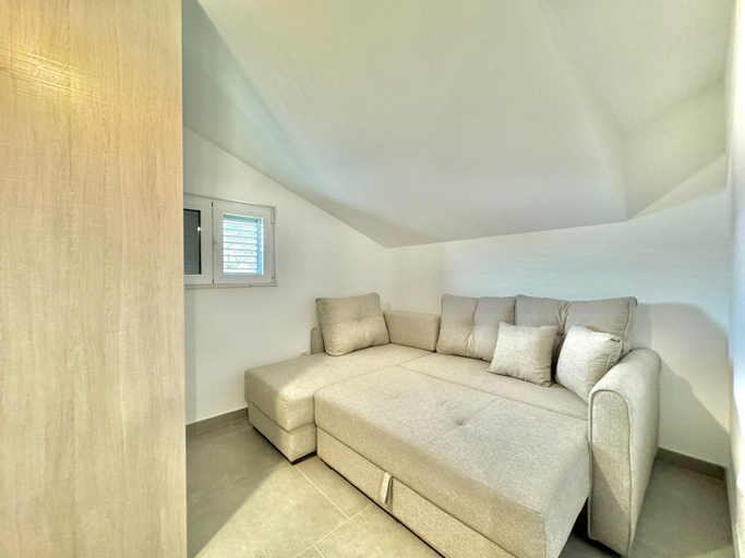Others 5, Seaside apartments Zlokovic