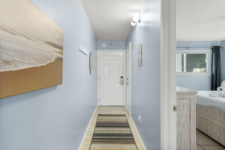 Bedroom 3, The Summit 1215, Bay