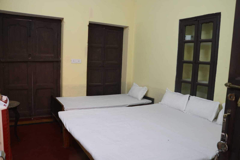 Bedroom 2, Shiv Sadan Palace 1940, Varanasi