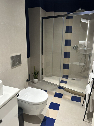 Bathroom 5, Living Yard Thissio, Attica