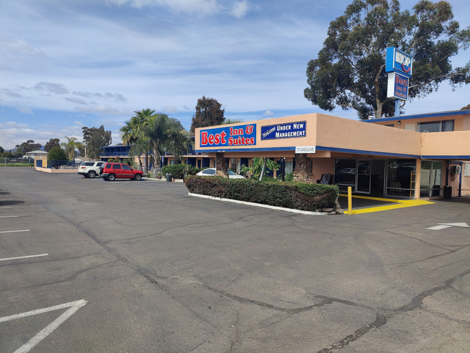 Exterior & Views 1, Best Inn & Suites, San Diego