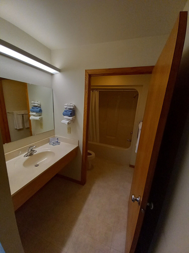 Bathroom 3, Motel 95 & campground, Jackson