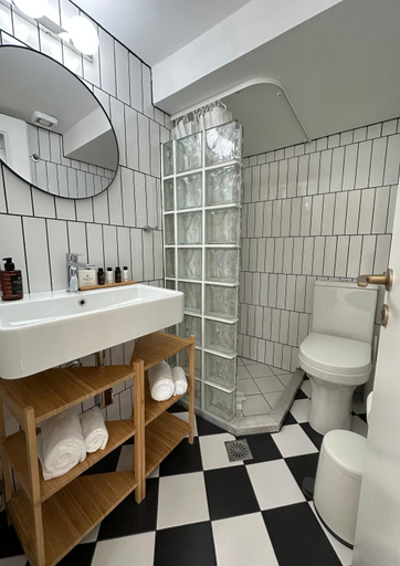 Bathroom 5, Antheon apartments, Ionian Islands