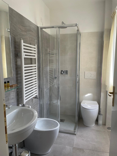 Bathroom 5, Hotel divino Amore, Viterbo