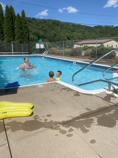 Sport & Beauty 4, Rivers Edge, Grant