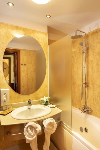 Bathroom 4, Color Hotel Style, Design & Gourmet, Verona