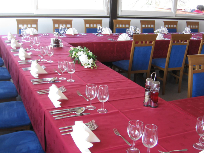 Food & Drinks 2, Gostisce pri Rudiju, Šalovci