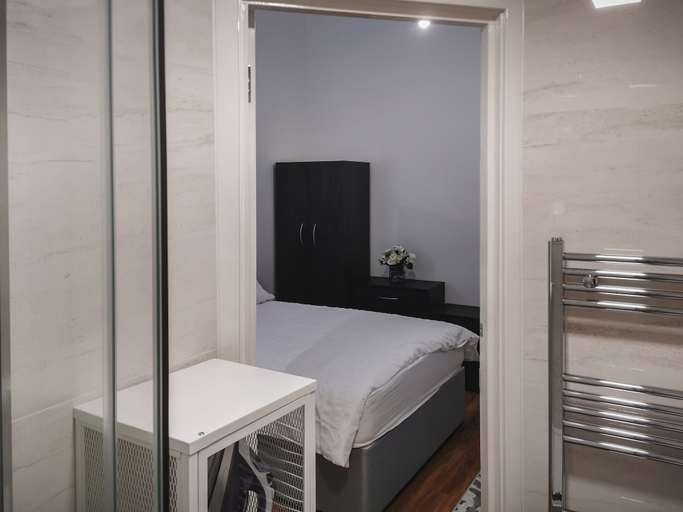 Bedroom 2, SH Apartments - Dixon Street, Glasgow