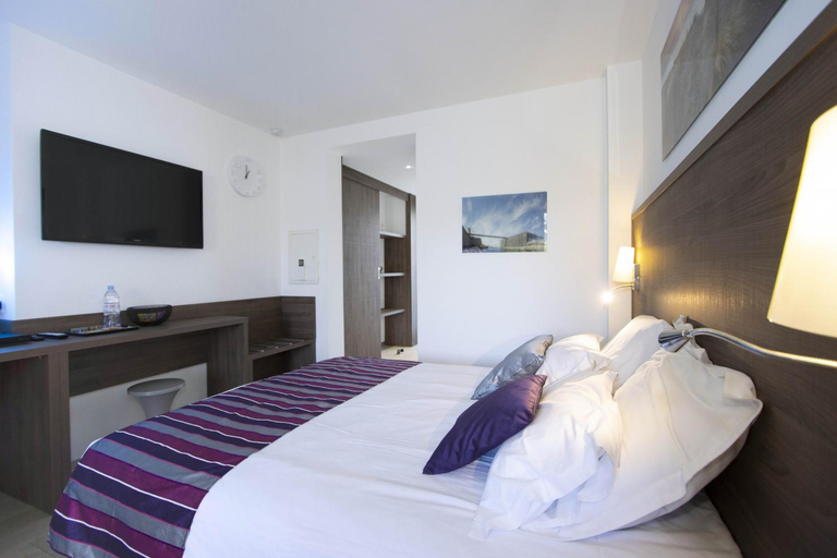 Bedroom 2, Lecques, Var