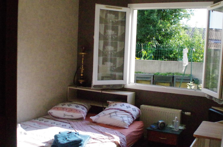 Others 3, Chambre chez l'habitant, Drôme