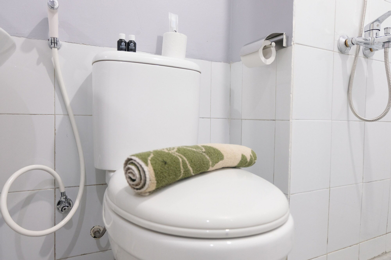 Bathroom 8