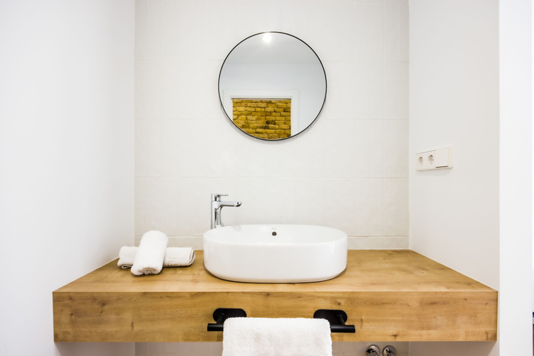 Bathroom 2, Apartamentos Decumano Romano, Murcia