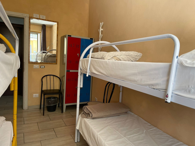 Bedroom 3, Lion Guesthouse, Milano
