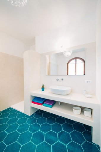Bathroom 5, B&B Sa Cruxitta, Carbonia-Iglesias