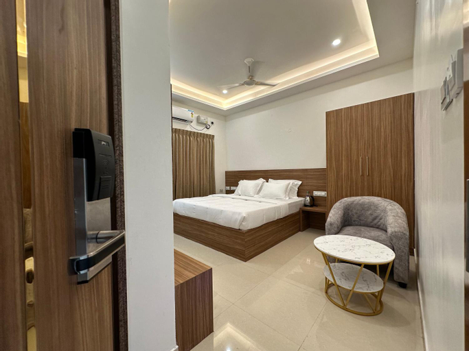 Bedroom 13