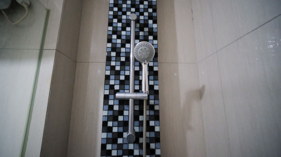 Bedroom 2, Nice And Spacey 1Br At The Via And The Vue Apartment, Surabaya