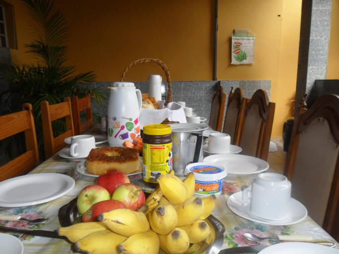 Food & Drinks, Santa Helena Pousada, Cachoeira Paulista