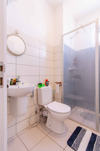 Bathroom 4, Ocean View 2 bed apartment, Magharibi