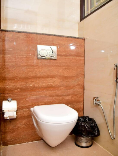 Bathroom 3, Hotel Olive Crown, Lucknow