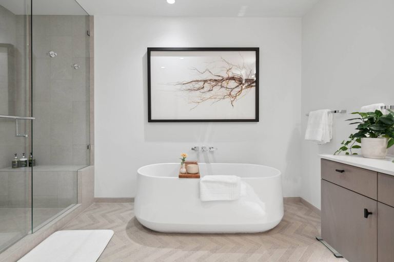 Bathroom 3, Frontgate by EWH, Eagle