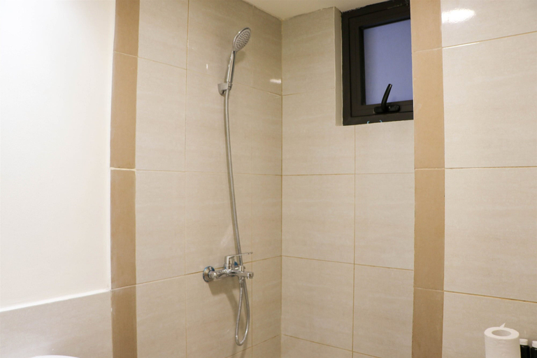 Bathroom 3, Comfy And Simply 2Br At Meikarta Apartment, Cikarang