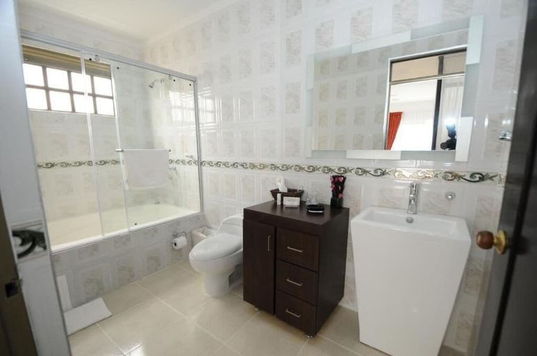 Bathroom 3, Villeta Boutique Hotel Spa, Villeta