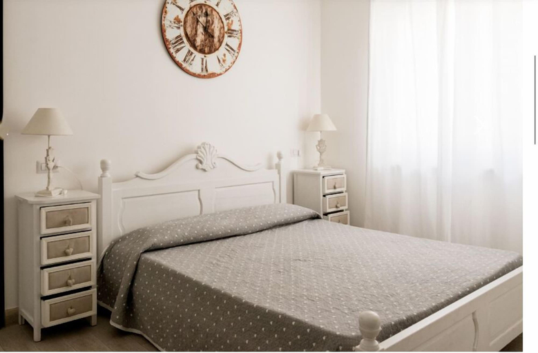 Bedroom 4, Female Resort, Latina