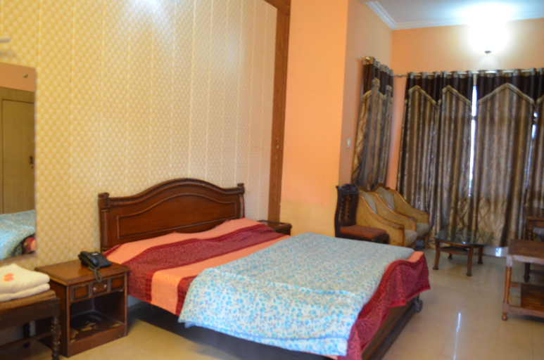 Bedroom 3, Hotel Alaknanda, Hardwar