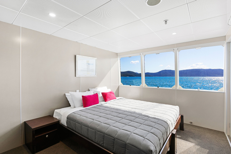 Bedroom 1, Whitsunday Explorer Small Ship Cruising