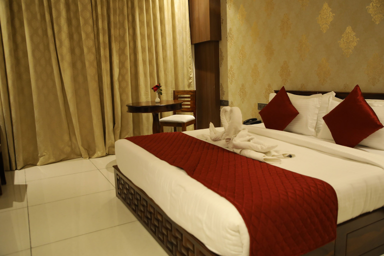 Bedroom 3, Rajathadri Royal Inn, Bangalore