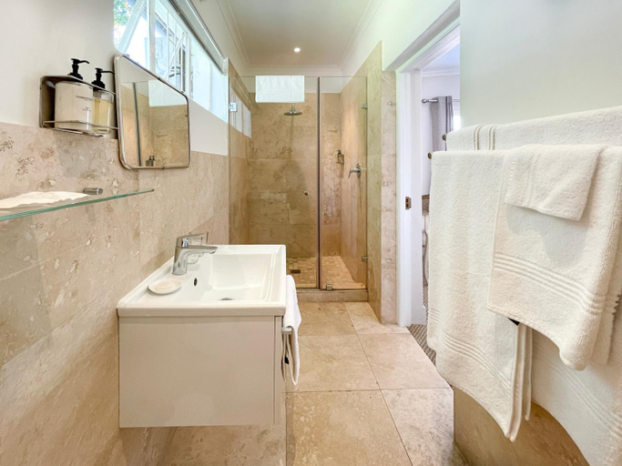 Bathroom 4, Petit Ermitage, Cape Winelands