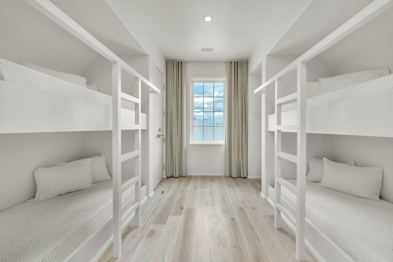 Bedroom 3, Kaiya Beach Resort, Walton